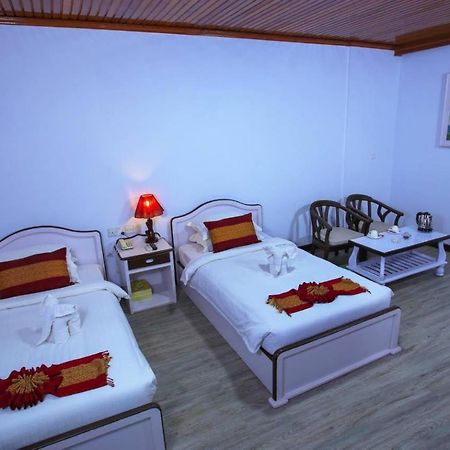 Hotel Queen Mandalay Luaran gambar
