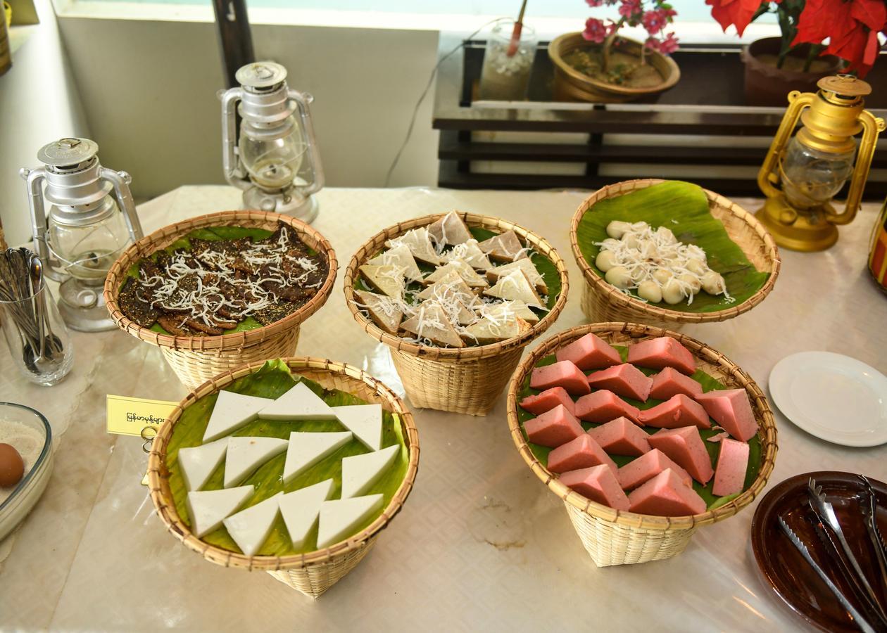 Hotel Queen Mandalay Luaran gambar