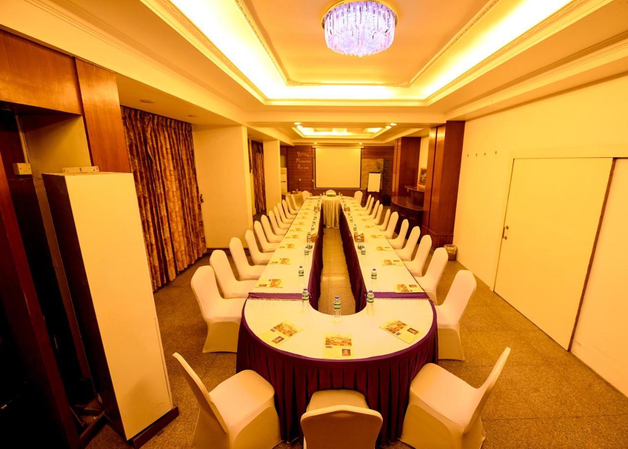Hotel Queen Mandalay Luaran gambar