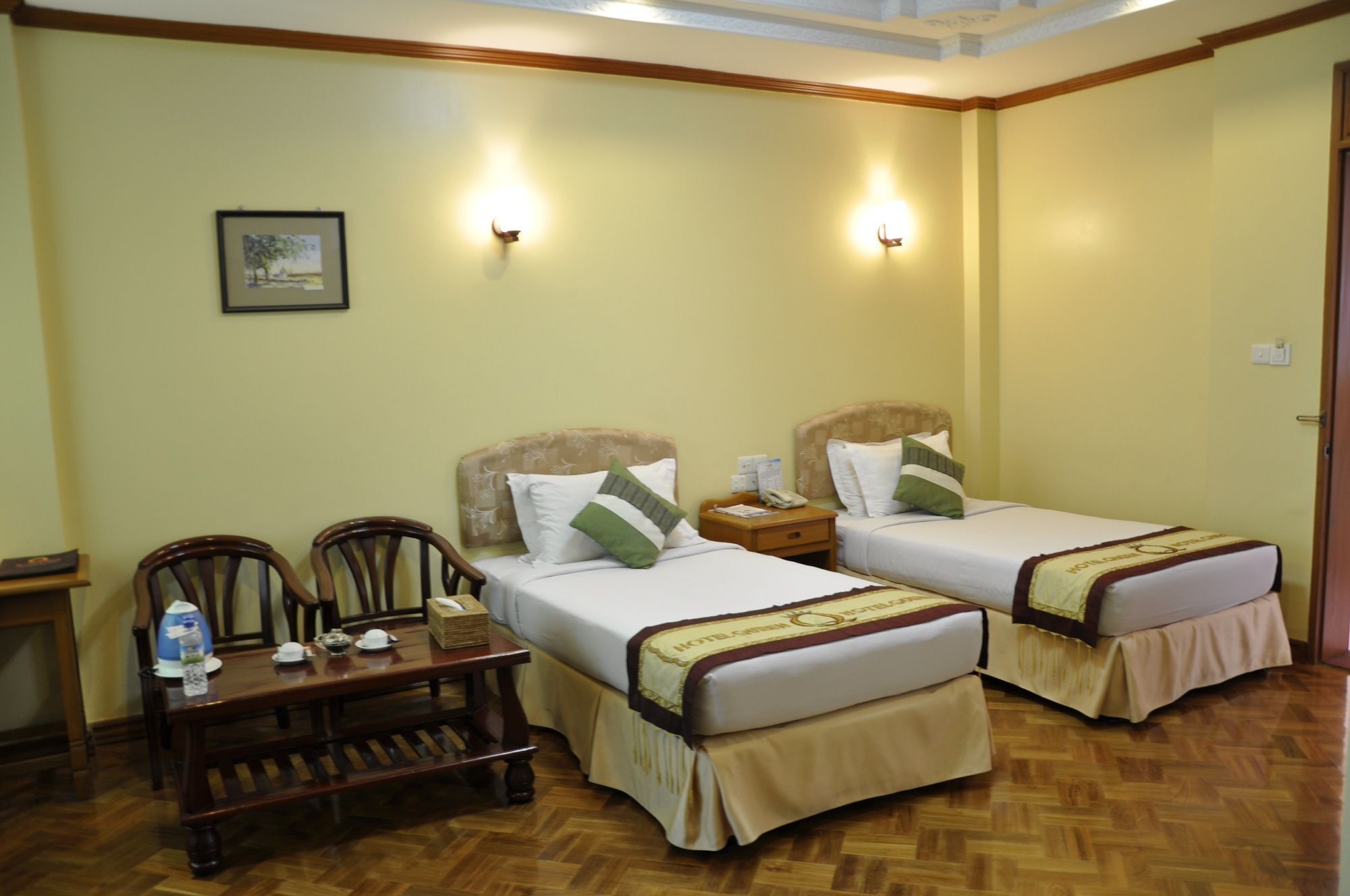 Hotel Queen Mandalay Luaran gambar