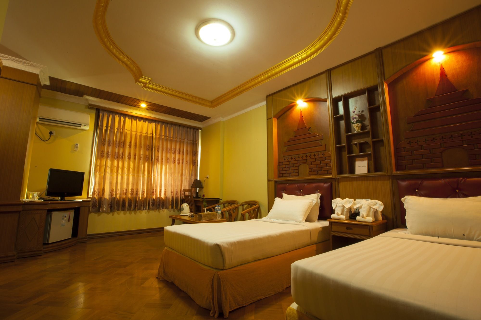 Hotel Queen Mandalay Luaran gambar