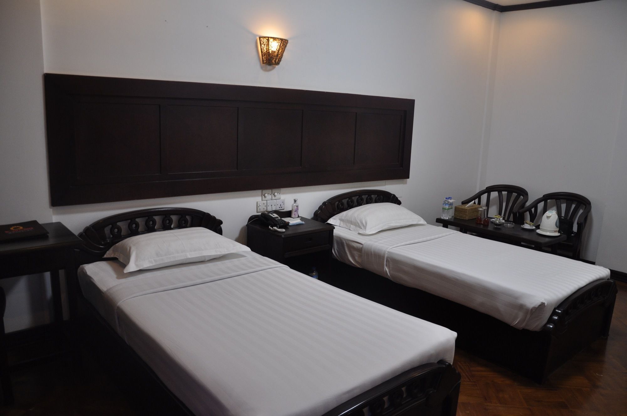 Hotel Queen Mandalay Luaran gambar
