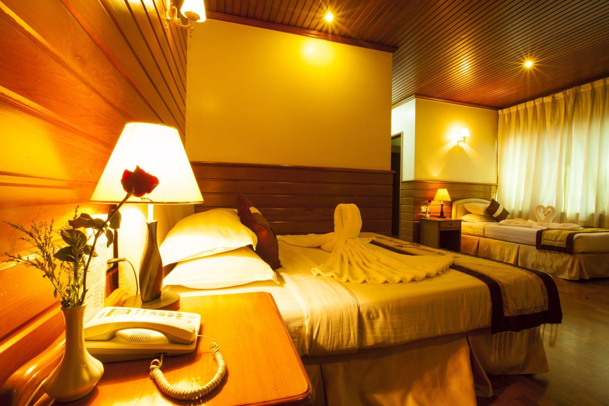 Hotel Queen Mandalay Luaran gambar
