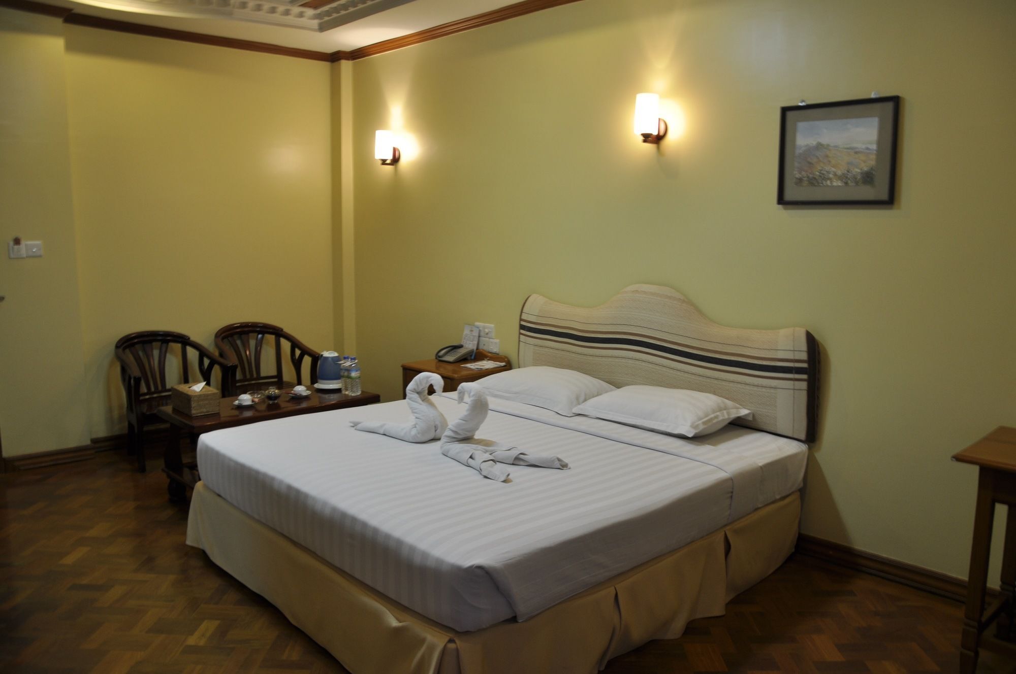 Hotel Queen Mandalay Luaran gambar