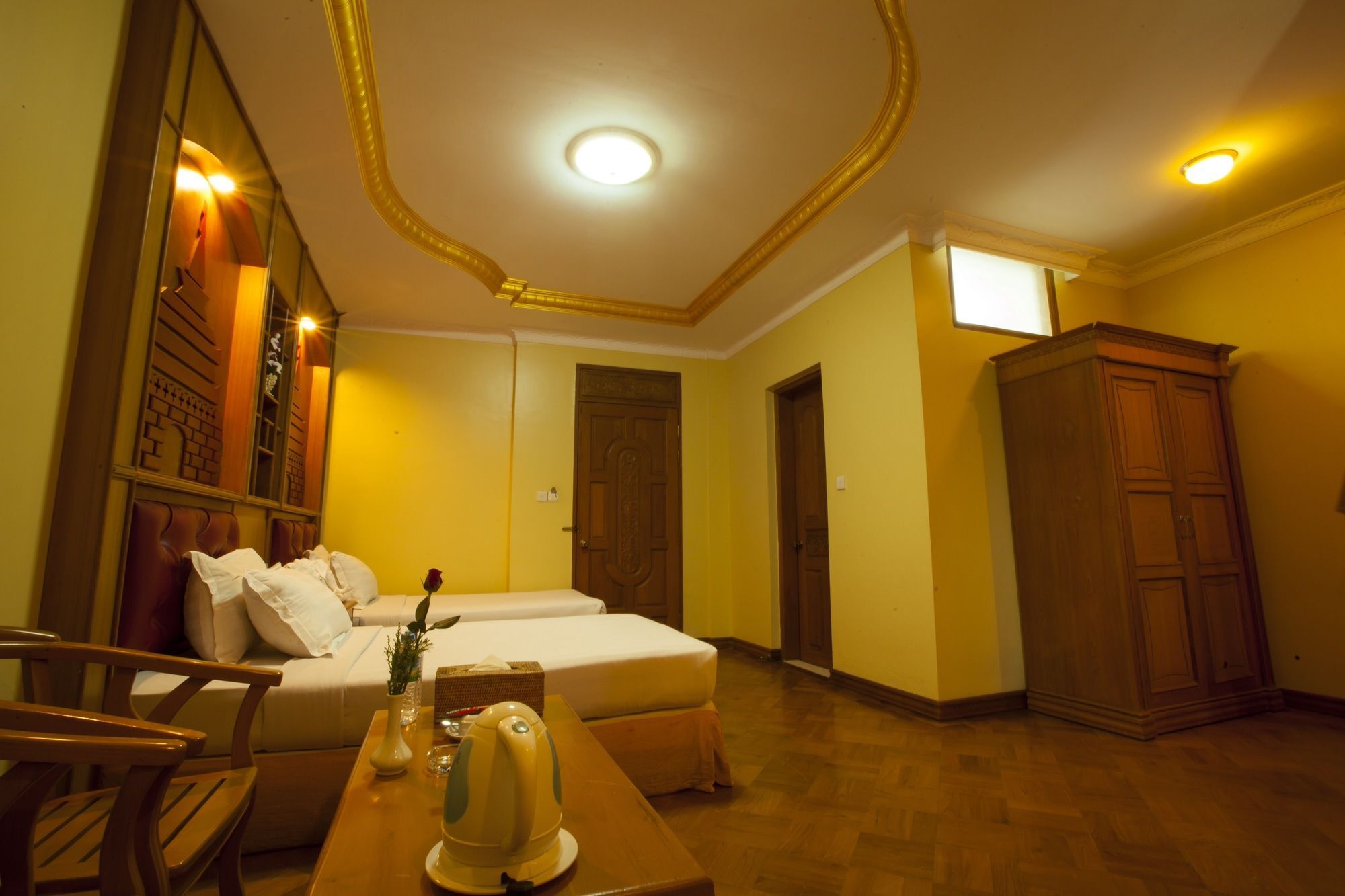 Hotel Queen Mandalay Luaran gambar