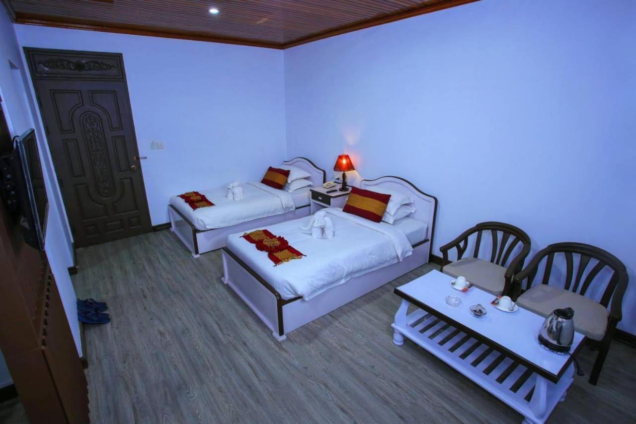 Hotel Queen Mandalay Luaran gambar