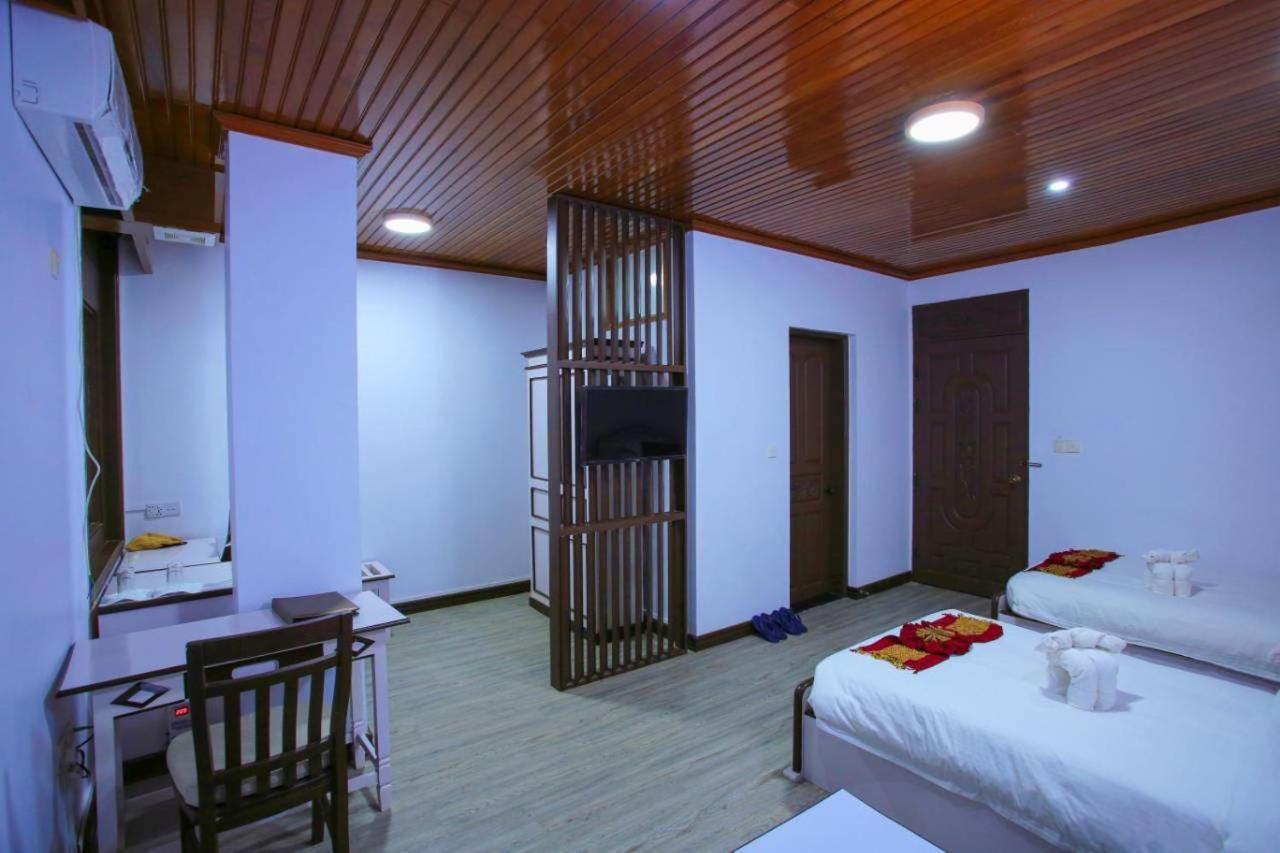 Hotel Queen Mandalay Luaran gambar